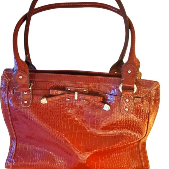 Liz Claiborne Red Tote Bag in Alligator Pattern - Picture 5 of 9